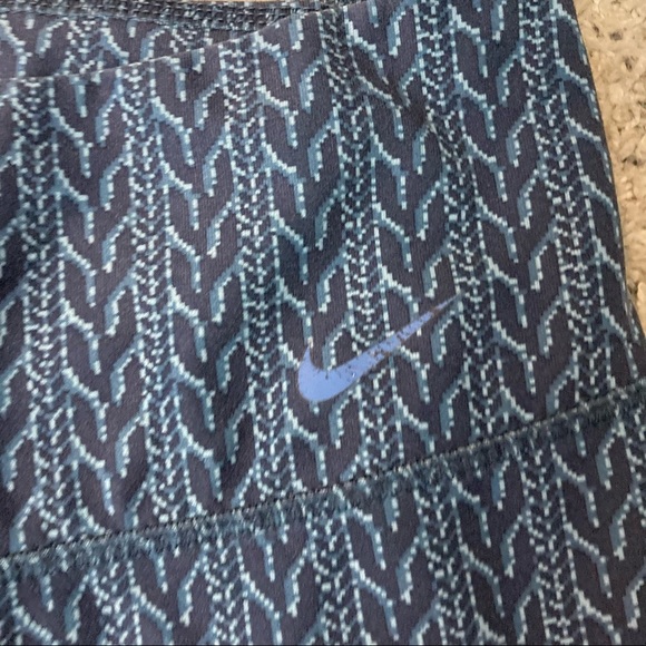 Nike Women's Blue Patterned Leggings - Picture 2 of 8